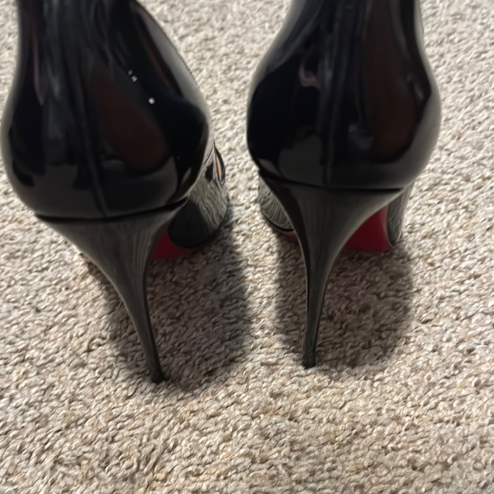 Christian Louboutin Black Heels Elegant Design - Picture 2 of 3